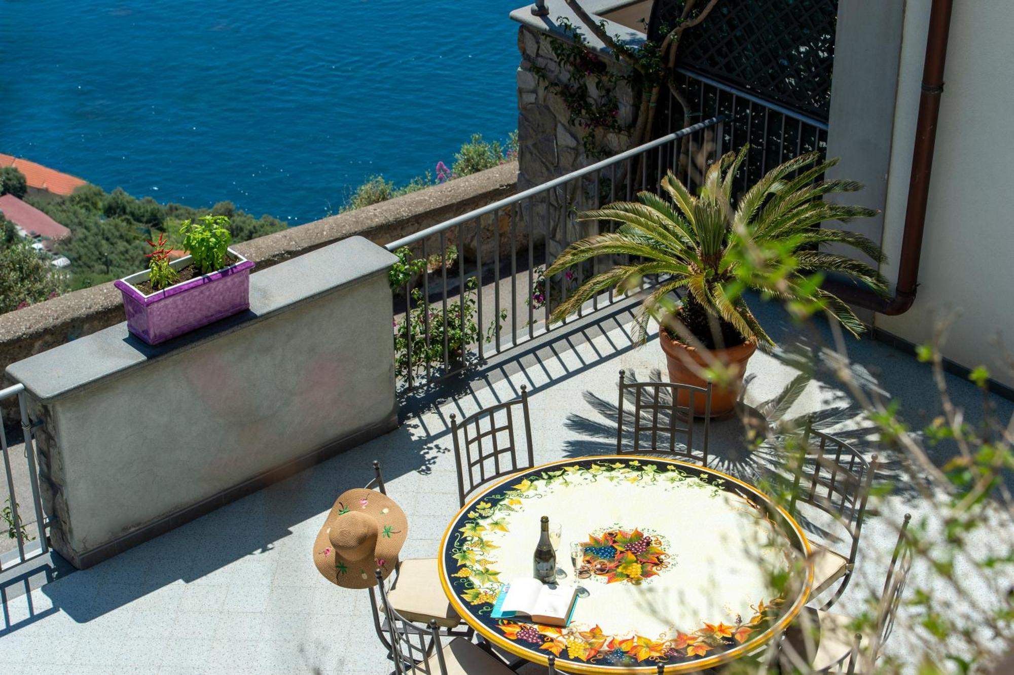 Le Contrade By Sosore Holiday Homes -Amalfi Coast Furore Room photo